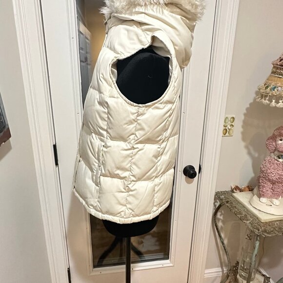Gap removable hood White Down Vest - Picture 5 of 11